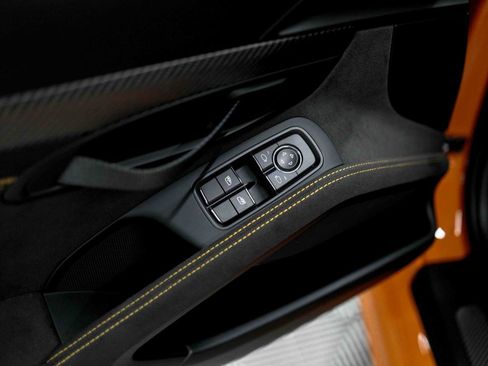 Used 2025 Porsche 718 Cayman GT4 RS image 47