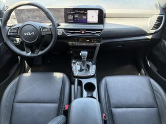 Used 2024 Kia Seltos EX FWD video 3