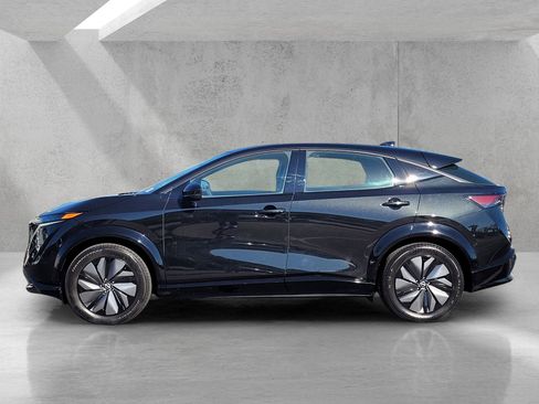 Used 2024 Nissan Ariya AWD image 7