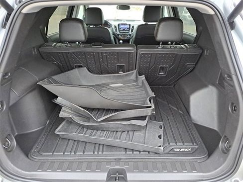 Used 2023 Chevrolet Equinox Premier image 25