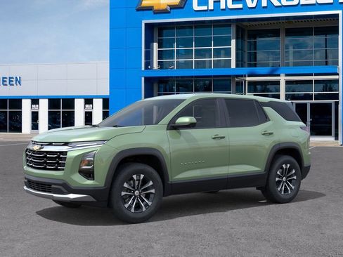 New 2026 Chevrolet Equinox LT w/ Convenience Package II image 2