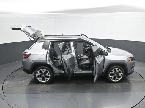 Used 2018 Jeep Compass Limited AWD/4WD image 48
