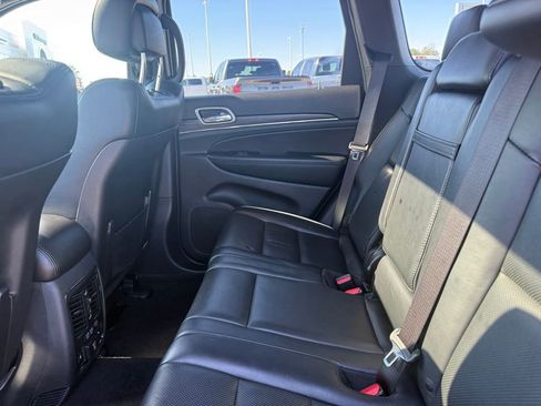 Used 2019 Jeep Grand Cherokee Limited w/ Luxury Group II image 23