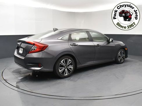 Used 2018 Honda Civic EX-T image 6