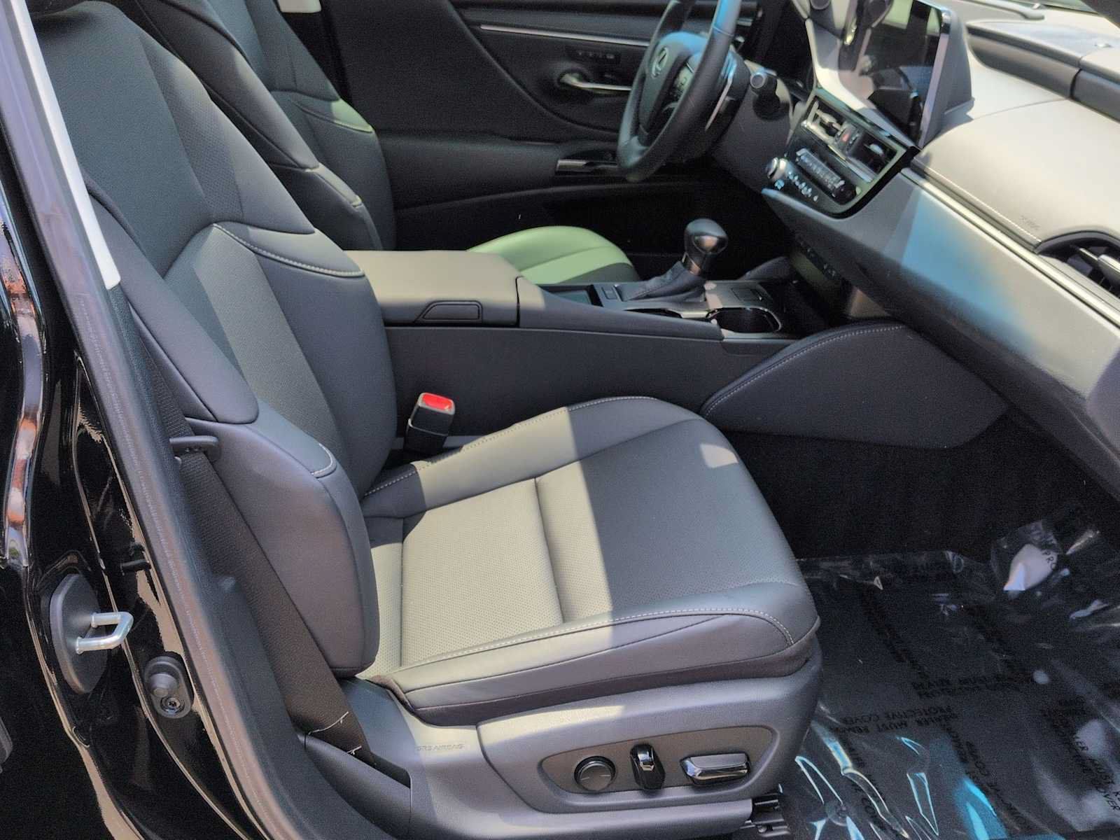 Used 2024 Lexus ES 350 w/ Premium Package FWD image 24