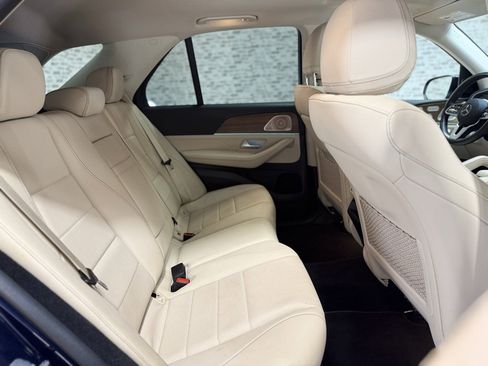 Used 2022 Mercedes-Benz GLE 350 4MATIC image 11