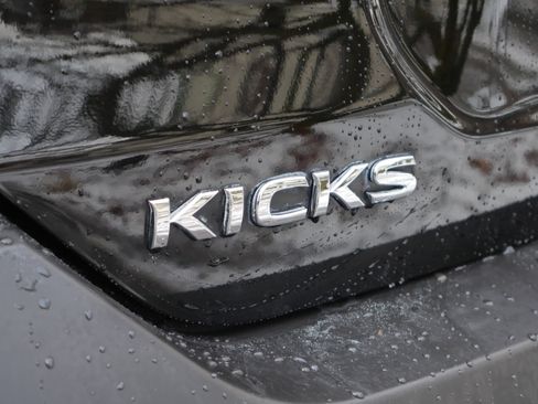 Certified 2020 Nissan Kicks S image 16