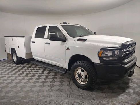 Used 2024 RAM 3500 Tradesman w/ Max Tow Package AWD/4WD image 3