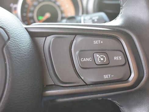 Used 2022 Jeep Wrangler Sport S image 19