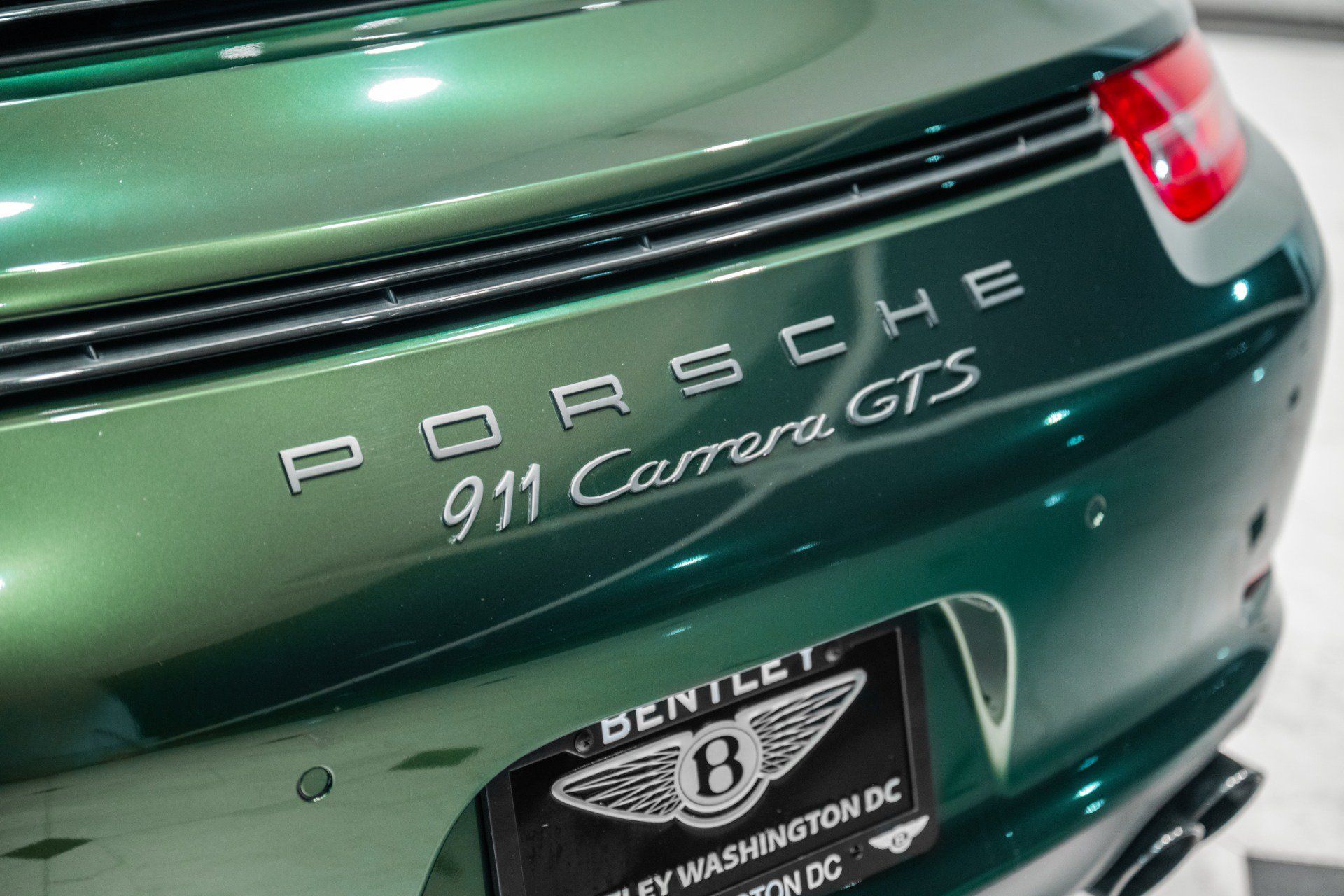 Used 2016 Porsche 911 Carrera GTS RWD image 12