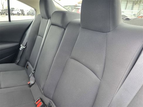 Used 2022 Toyota Corolla LE image 16