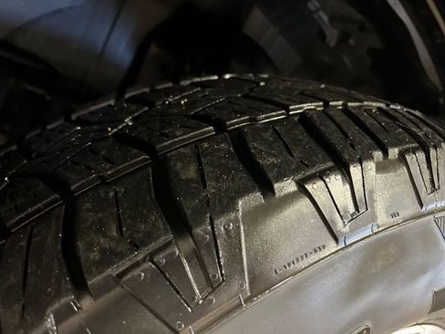 Used 2023 Nissan Titan PRO-4X w/ Pro-4x Convenience Package image 28