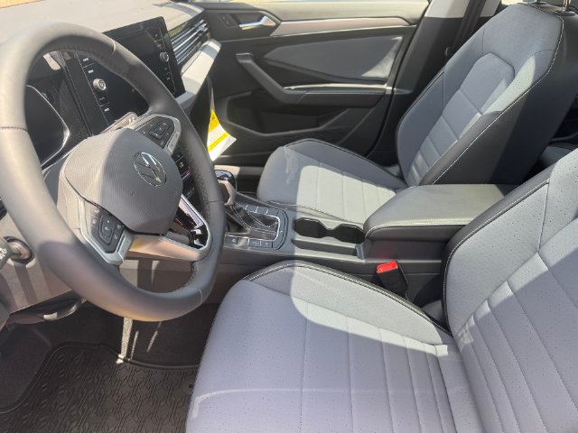 New 2026 Volkswagen Jetta SE FWD image 7
