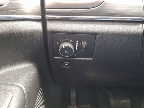 Used 2019 Jeep Grand Cherokee Limited w/ Luxury Group II image 26