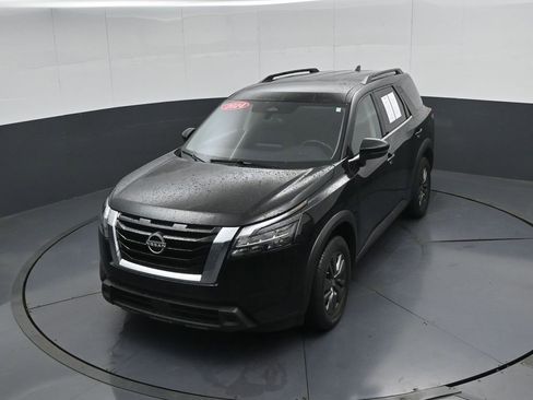 Used 2024 Nissan Pathfinder SV AWD/4WD image 49