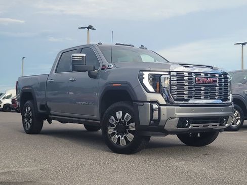 Used 2026 GMC Sierra 2500 Denali w/ Denali Reserve Package AWD/4WD image 1