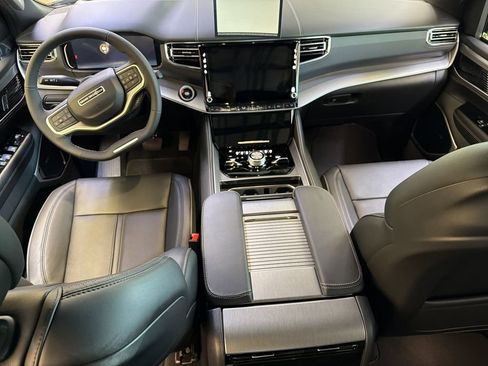 New 2026 Jeep Grand Wagoneer Limited AWD/4WD image 21