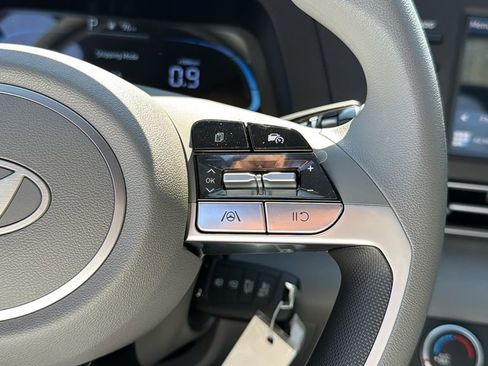 New 2026 Hyundai Elantra SE FWD image 29