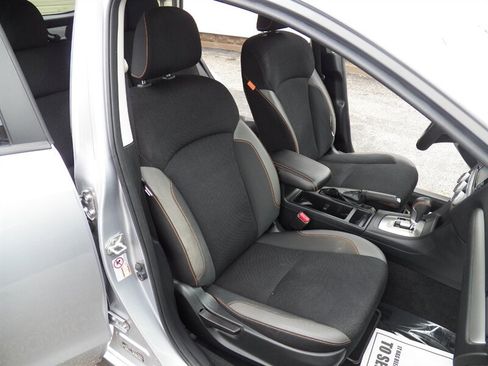 Used 2016 Subaru Crosstrek 2.0i Premium w/ Moonroof Package AWD/4WD image 12