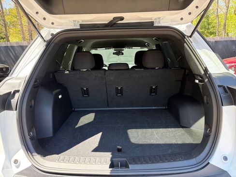 Used 2025 Chevrolet Equinox LT FWD image 27