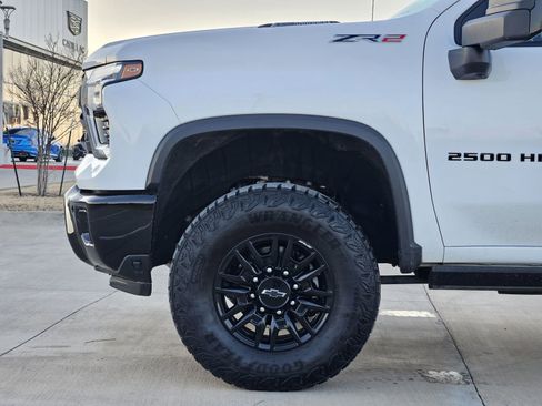Certified 2025 Chevrolet Silverado 2500 ZR2 w/ Technology Package image 13