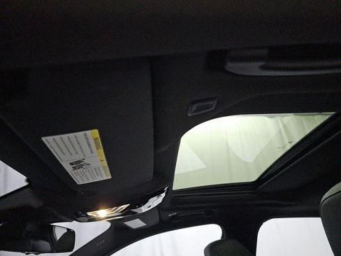 Used 2026 BMW 530i xDrive w/ Premium Package image 8