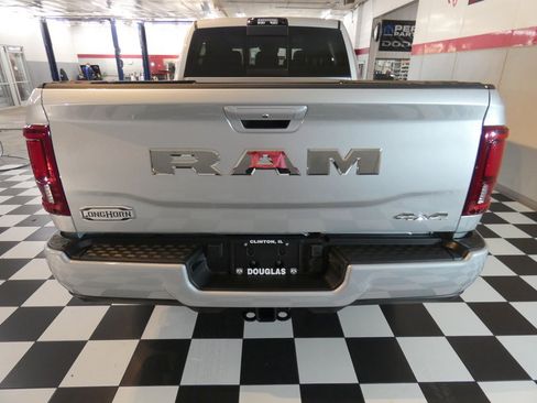 New 2026 RAM 2500 Limited AWD/4WD image 7