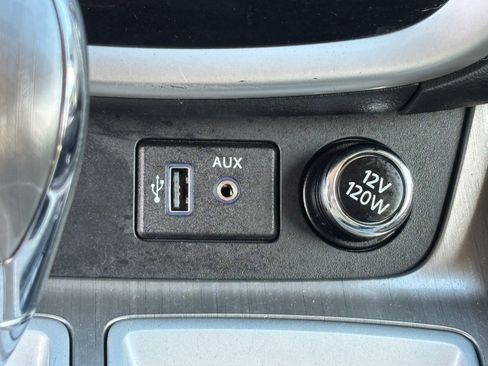 Used 2018 Nissan Murano SV image 26