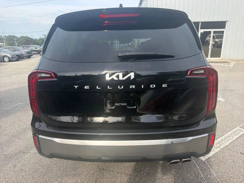 Used 2025 Kia Telluride S FWD image 10