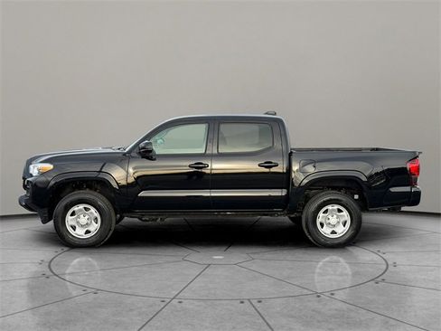 Used 2023 Toyota Tacoma SR image 3