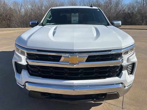 Used 2024 Chevrolet Silverado 1500 LT image 8