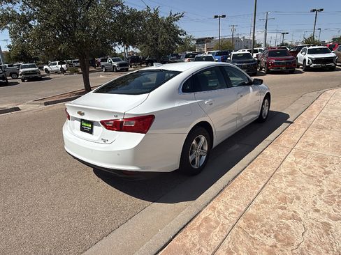 Used 2024 Chevrolet Malibu LT FWD image 5