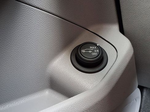 Used 2023 GMC Terrain SLT FWD image 24