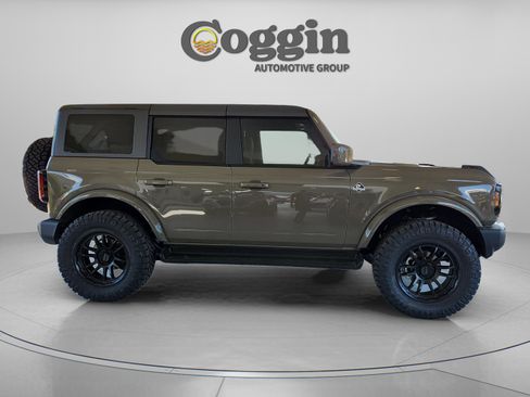 New 2025 Ford Bronco Outer Banks image 6