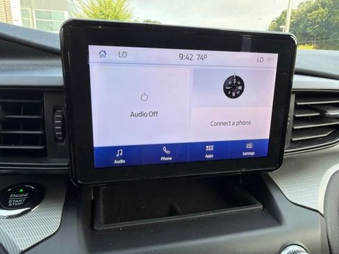 Used 2020 Ford Explorer XLT w/ Comfort Package AWD/4WD image 17