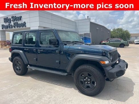 Used 2025 Jeep Wrangler Sport image 2