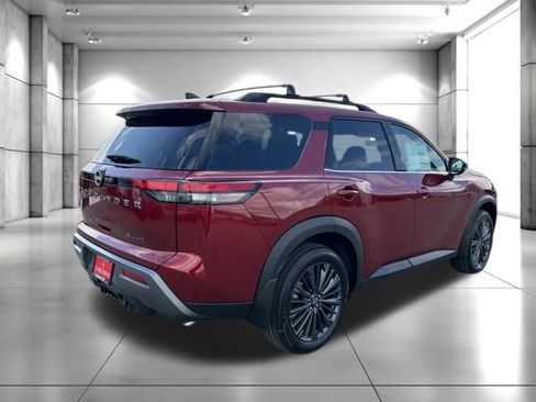 New 2026 Nissan Pathfinder SL w/ SL Premium Package AWD/4WD image 8