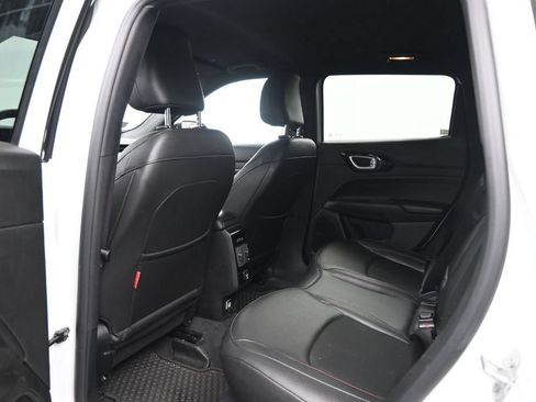 Used 2025 Jeep Compass Trailhawk AWD/4WD image 27