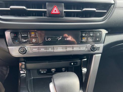 Certified 2025 Kia Seltos EX w/ EX Sunroof Package AWD/4WD image 61