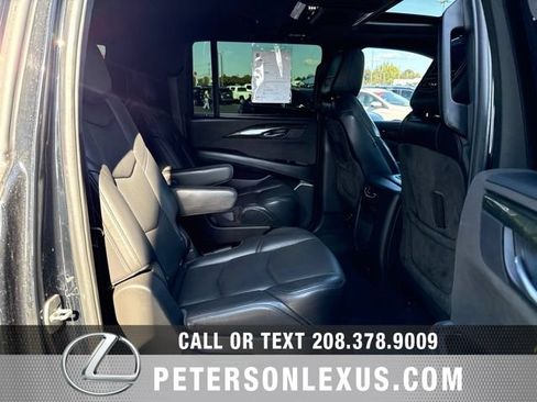 Used 2019 Cadillac Escalade ESV Platinum AWD/4WD image 24