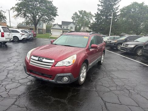 Used 2013 Subaru Outback 2.5i Premium AWD/4WD image 2