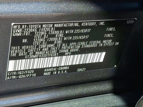Used 2025 Toyota RAV4 XLE AWD/4WD image 27