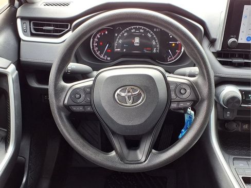 Used 2023 Toyota RAV4 LE FWD image 20