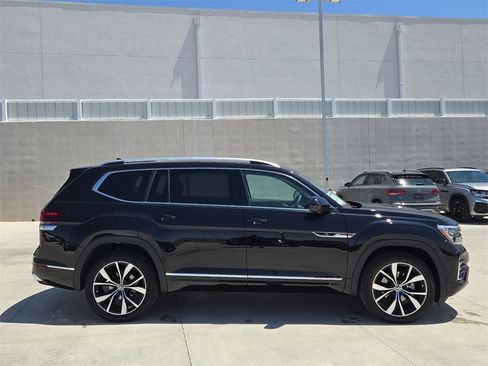 New 2025 Volkswagen Atlas SEL Premium R-Line image 12