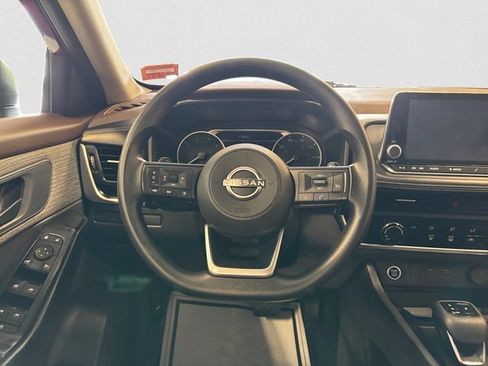 Used 2023 Nissan Rogue S AWD/4WD image 13