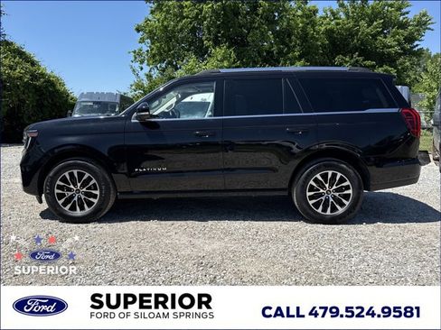 Used 2025 Ford Expedition Platinum AWD/4WD image 3