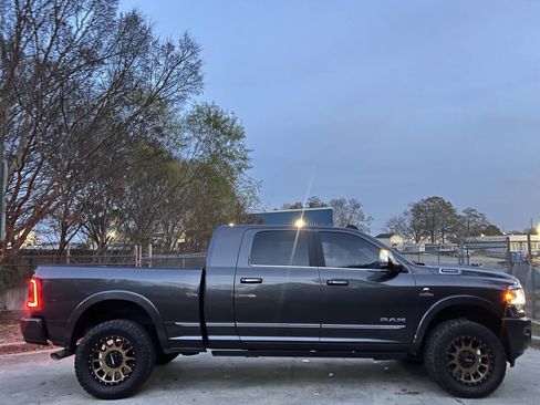 Used 2019 RAM 2500 Limited image 4