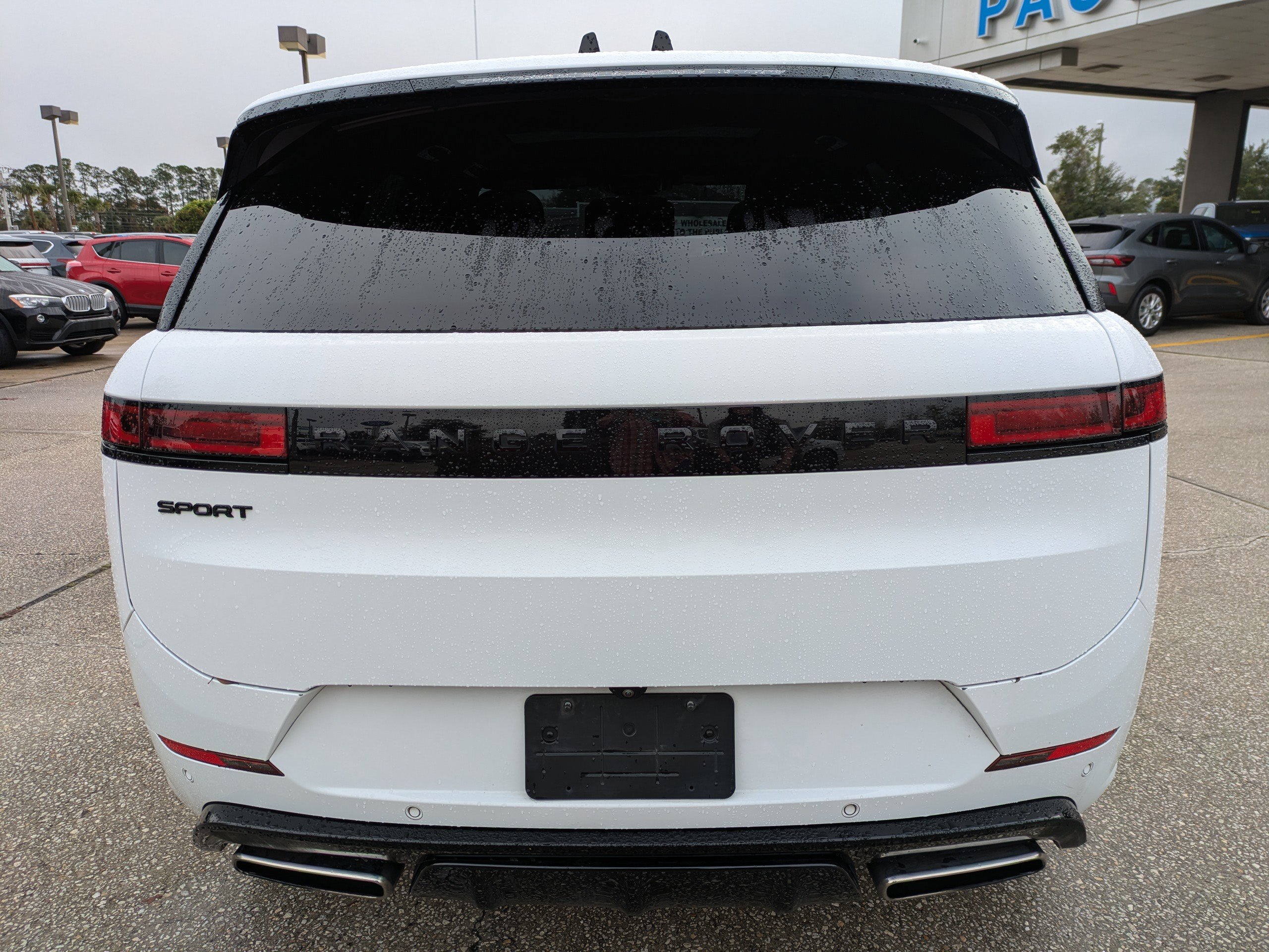 Used 2024 Land Rover Range Rover Sport Dynamic SE AWD/4WD image 5