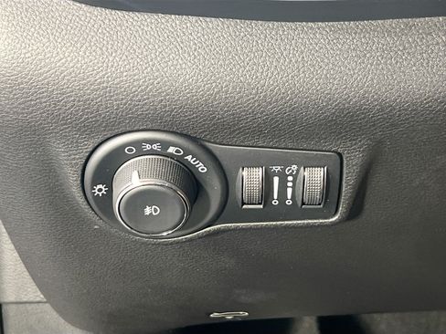 Used 2022 Jeep Compass Limited w/ Elite Group AWD/4WD image 10