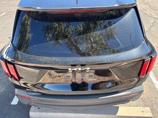 Used 2023 Kia Sorento LX FWD image 10